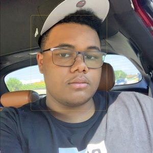 Meet your Posher, Caleb